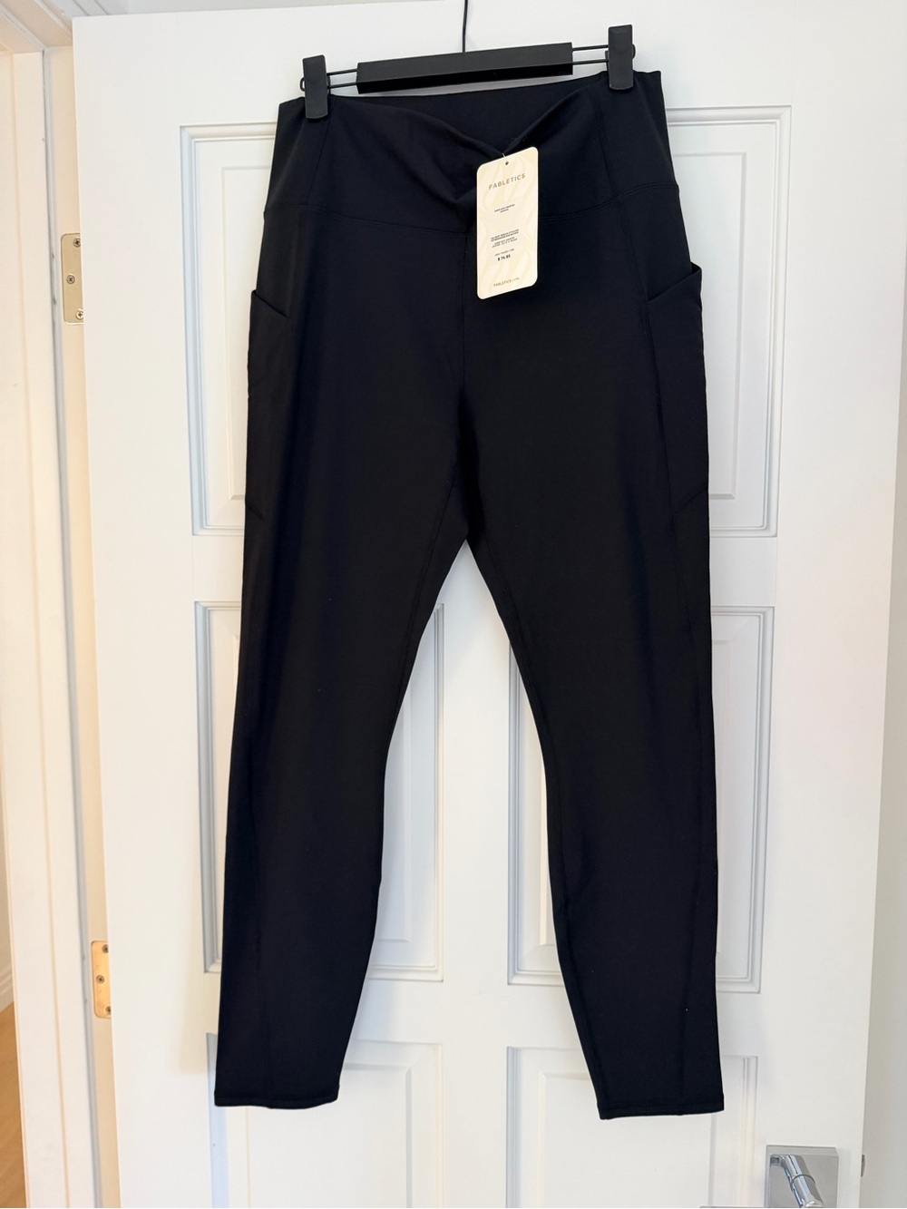 Fabletics Black Active Leggings with Side Pockets - NWT